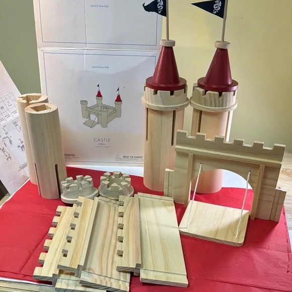 Pottery Barn Kids 16 Wooden Building Blocks Pieces Castle Set - Picture 1 of 12